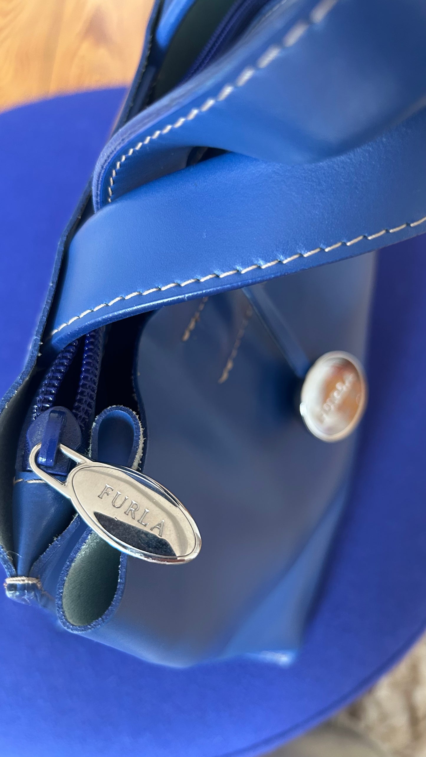 FURLA Vintage Tasche Blau