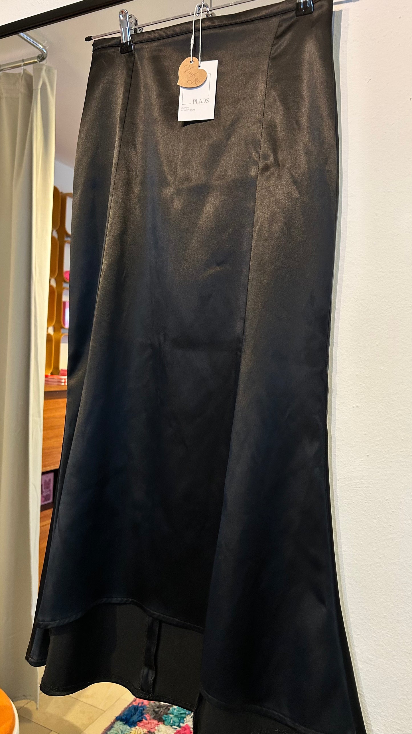 VINTAGE Satinrock Midi schwarz / XS-S