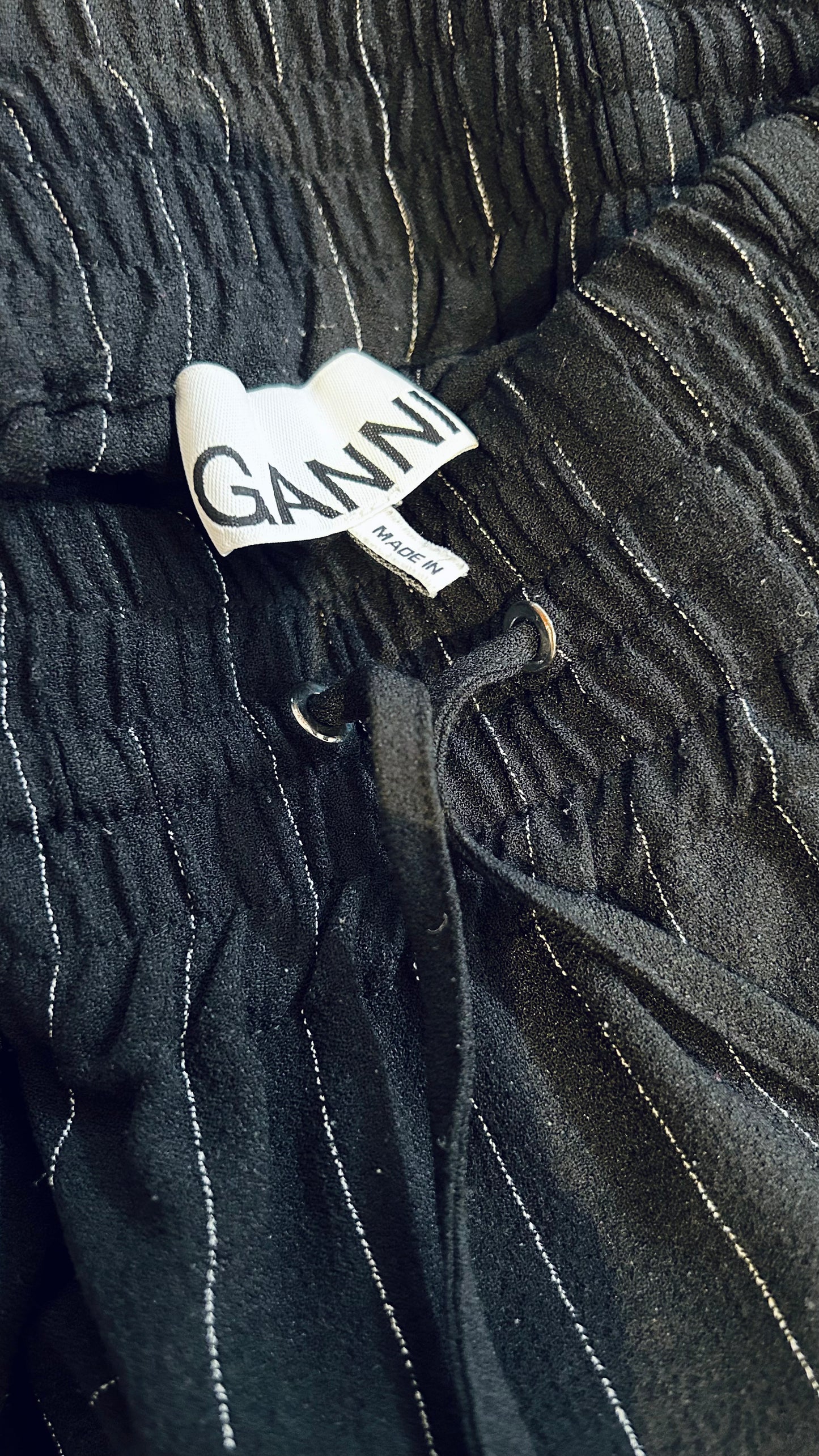 GANNI Midirock schwarz/weiß Nadelstreifen