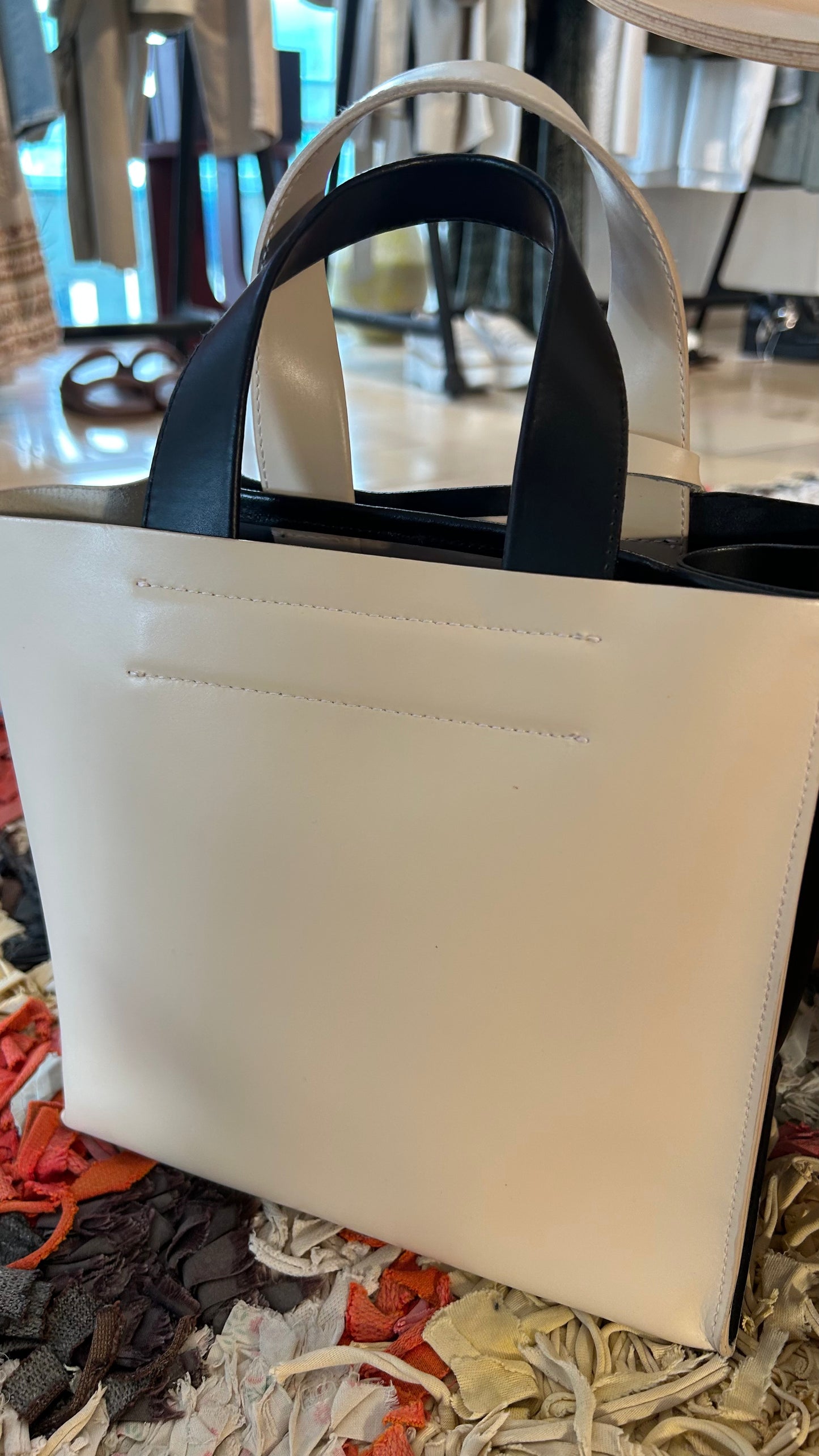 FURLA Vintage Tasche schwarz/creme
