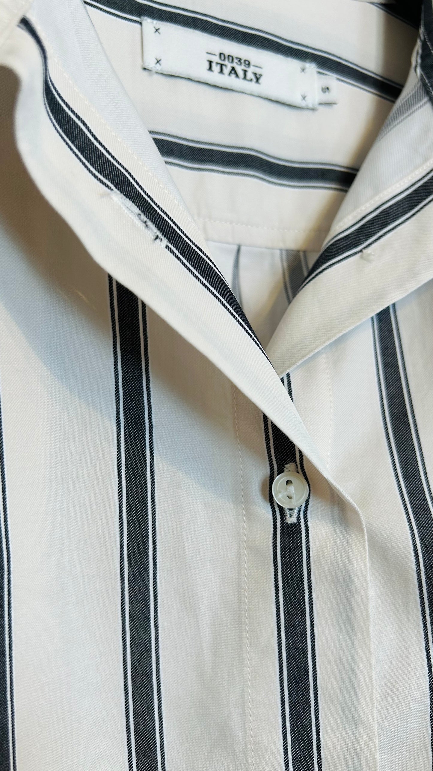 0039 Italy Bluse weiß/blau Streifen