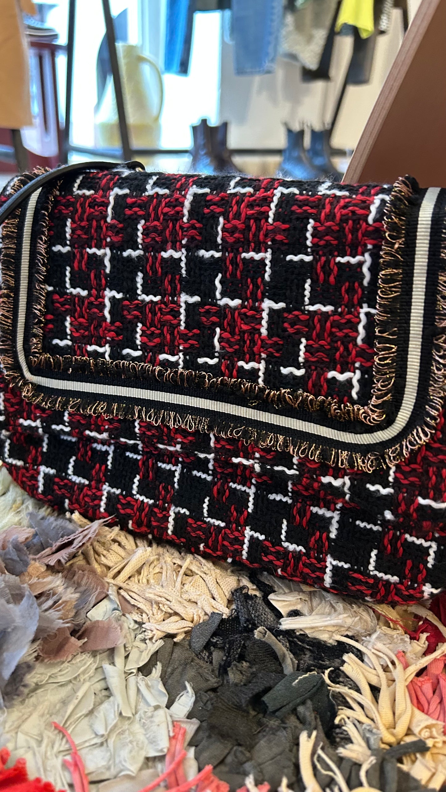 BECK SÖNDERGAARD Schultertasche schwarz/rot