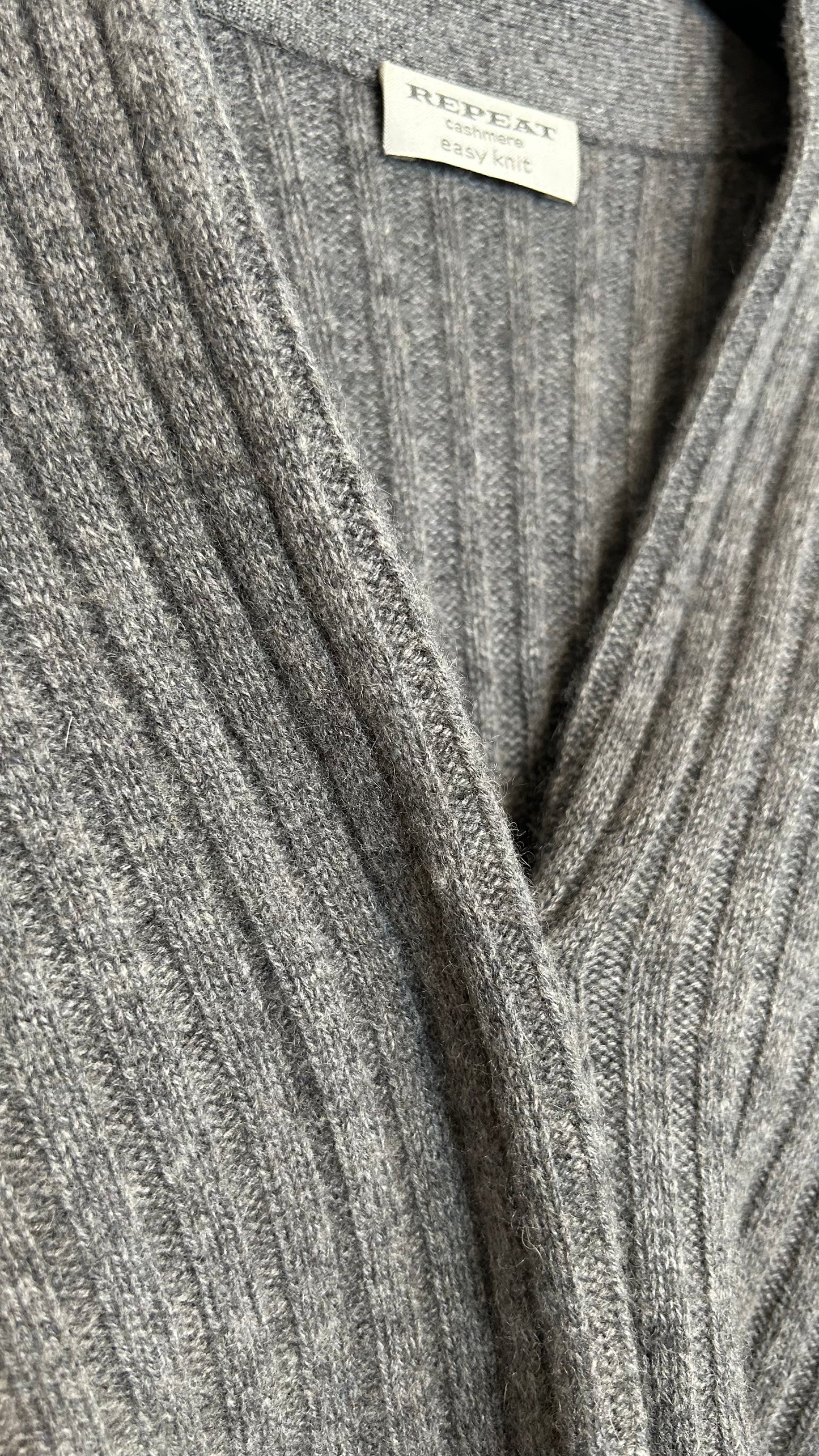 REPEAT Kaschmir Strickjacke grau
