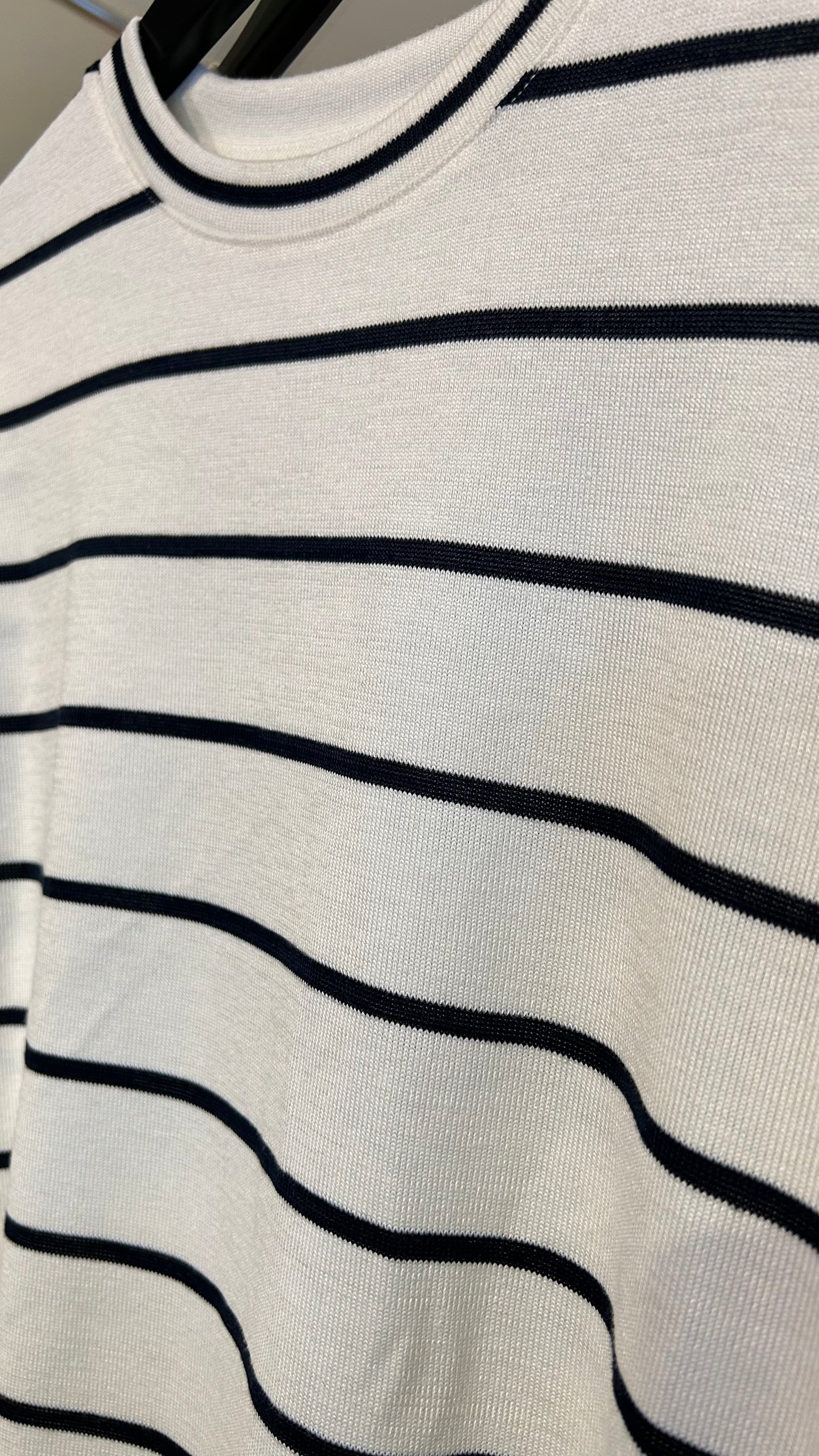 VINCE Shirt b/w Streifen / S
