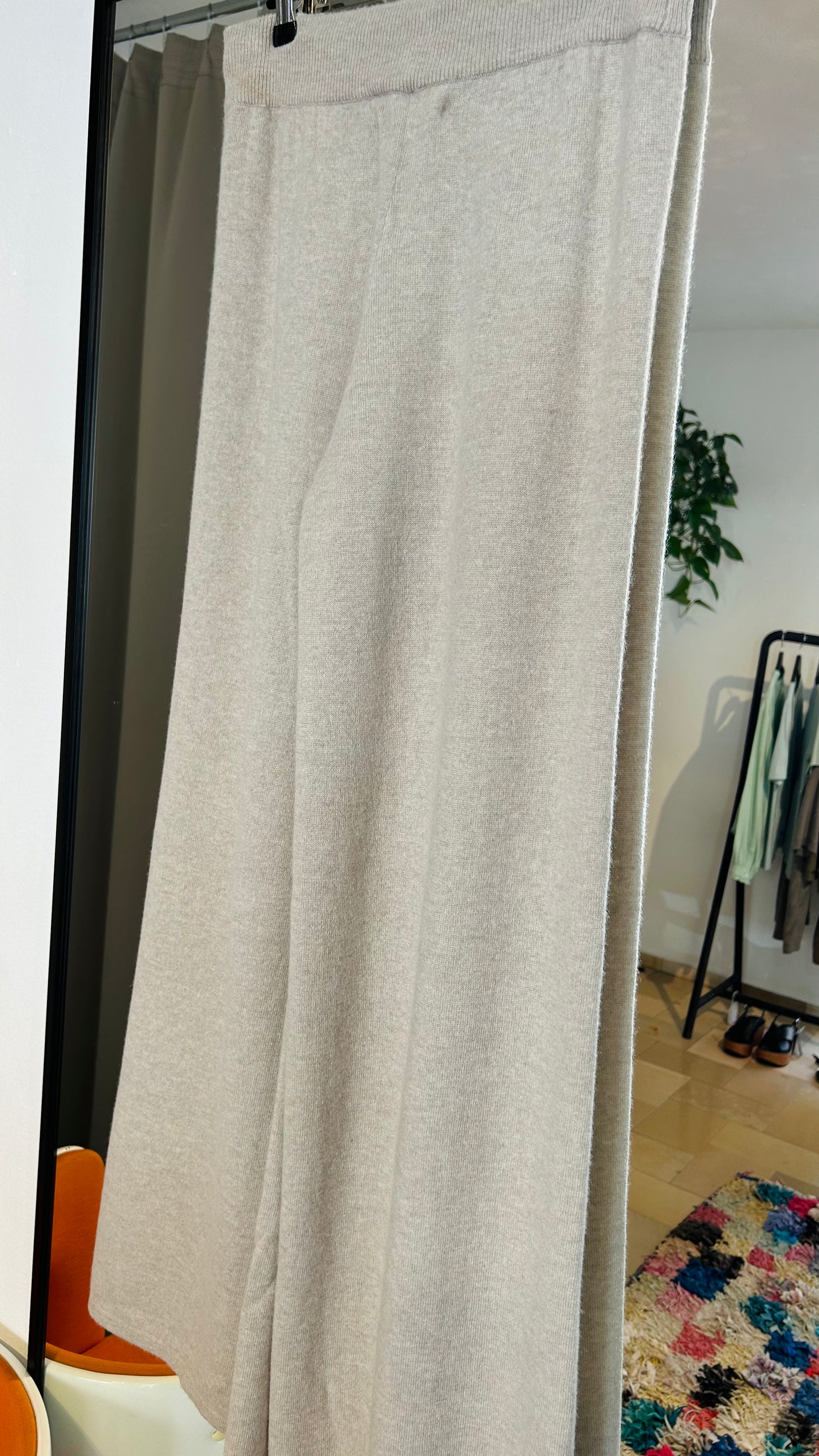 LISA YANG Kaschmirhose beige