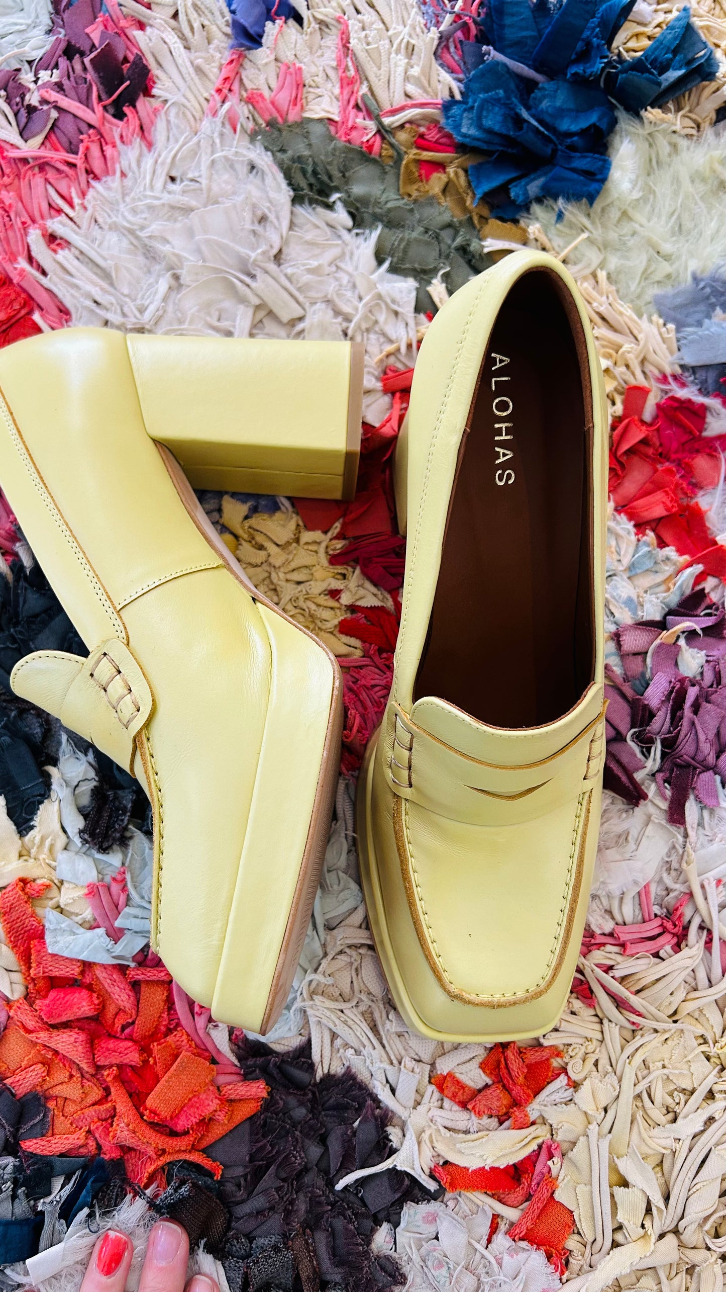 Alohas Pumps gelb