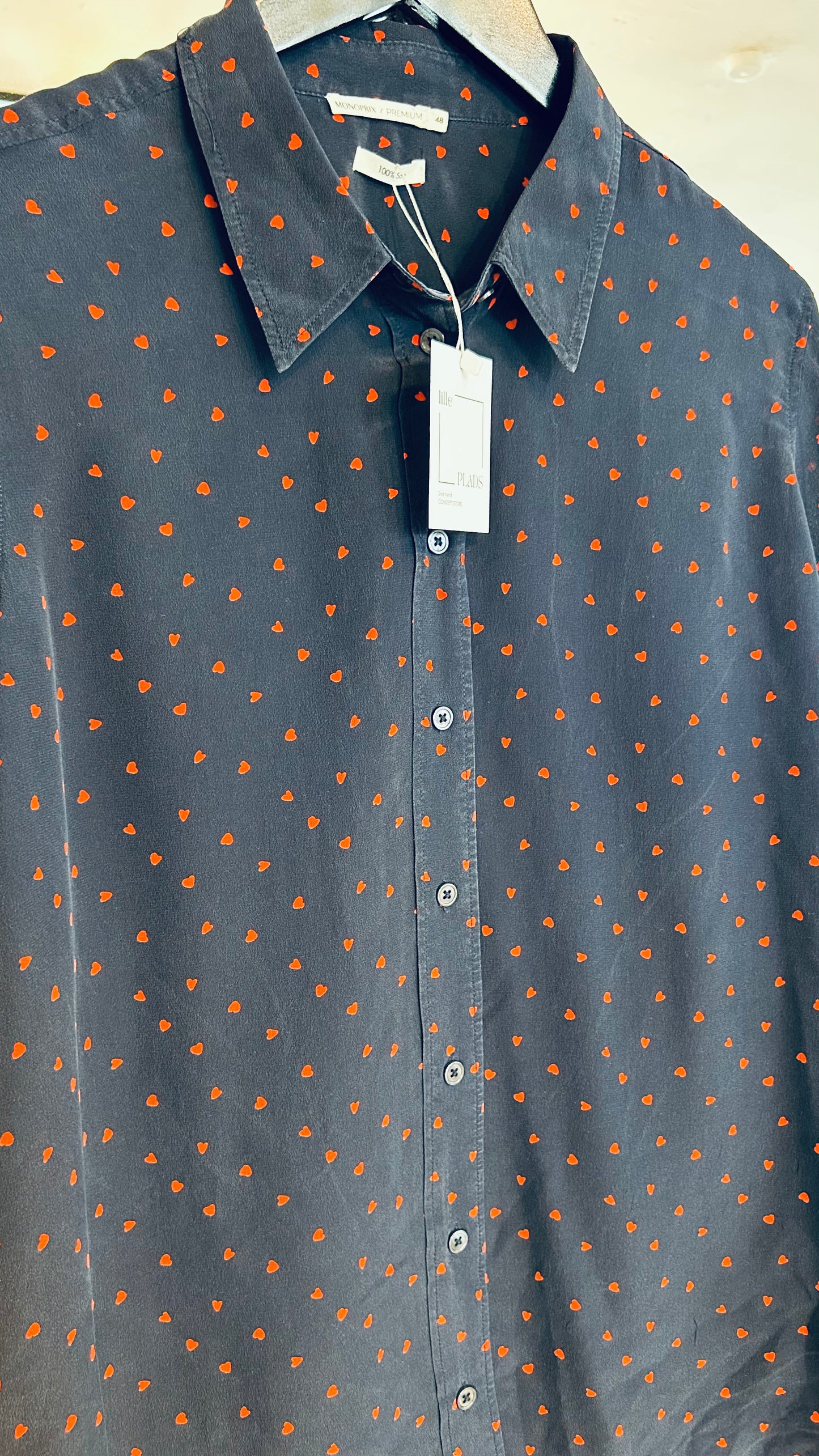 MONOPRIX Seidenbluse dunkelblau/rot Herzen
