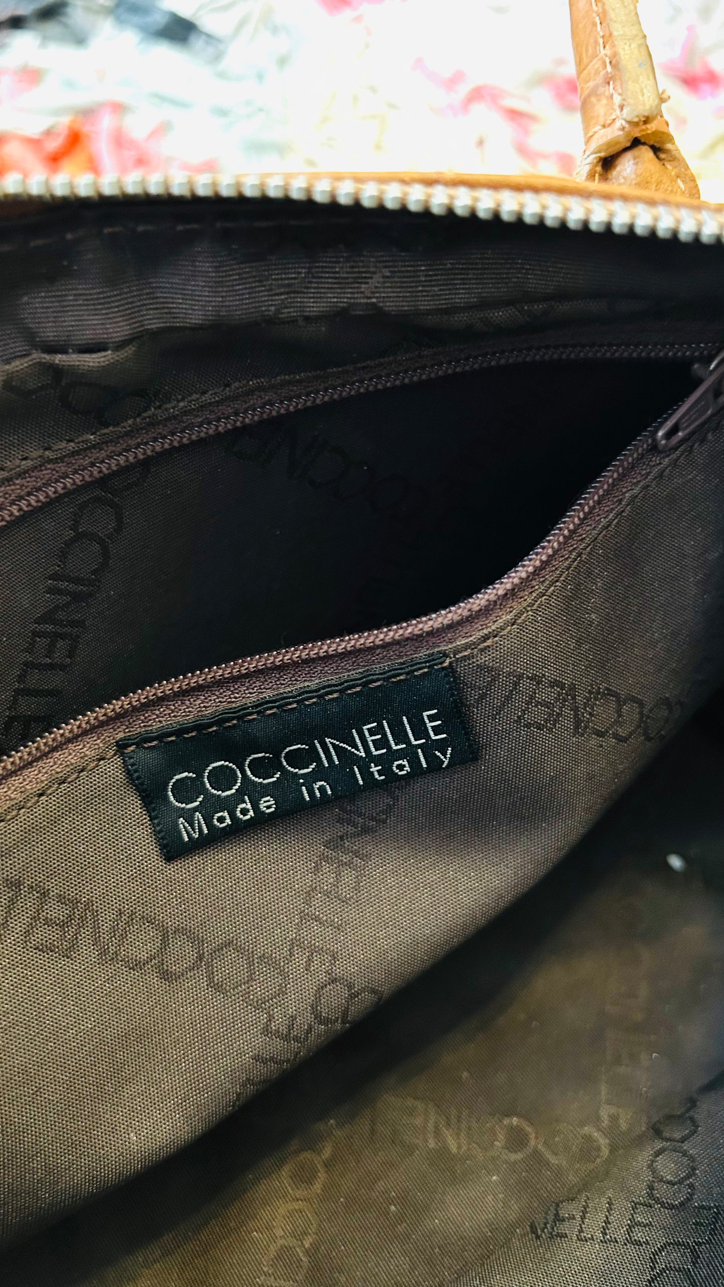 COCCINELLE Schultertasche cognac Kroko