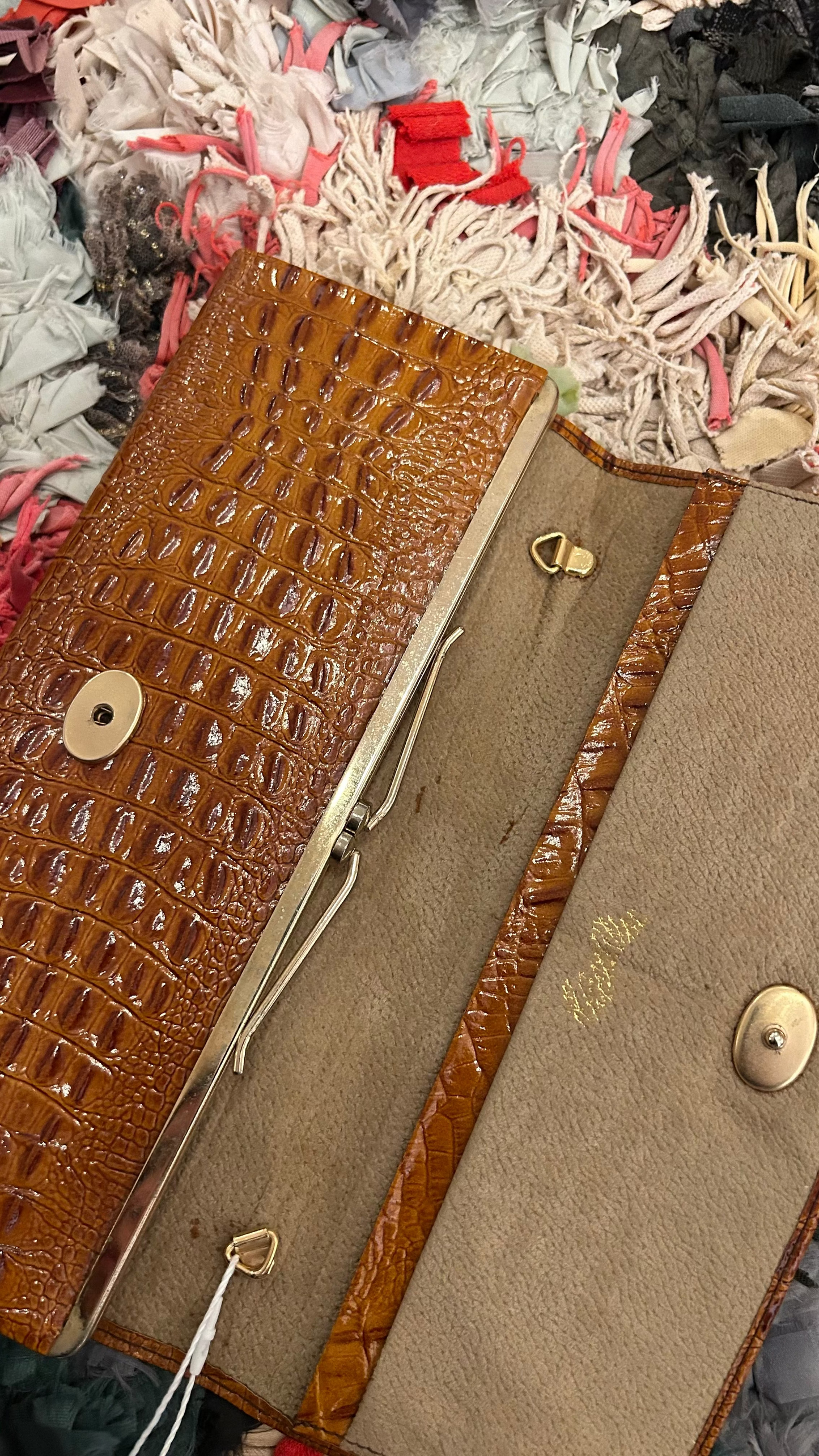 VINTAGE Clutch Kroko ocker