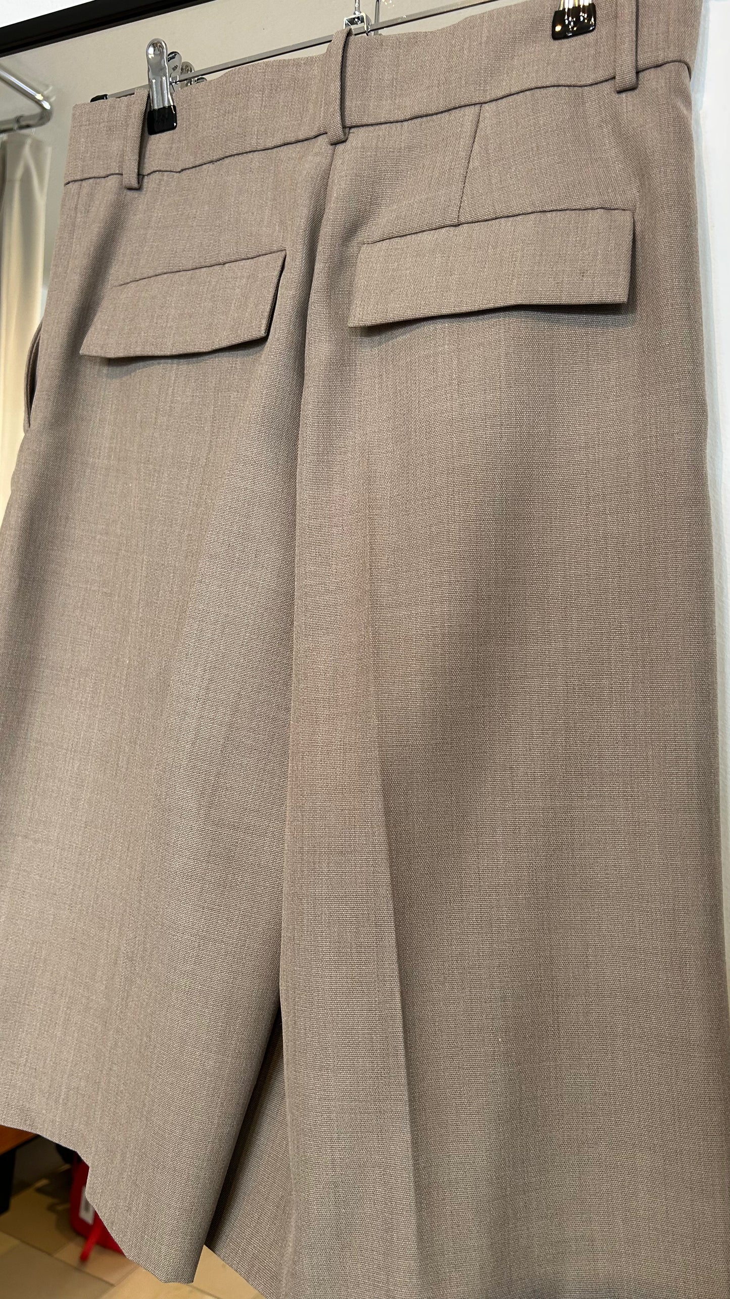 COS Bermuda Suitpant beige / S