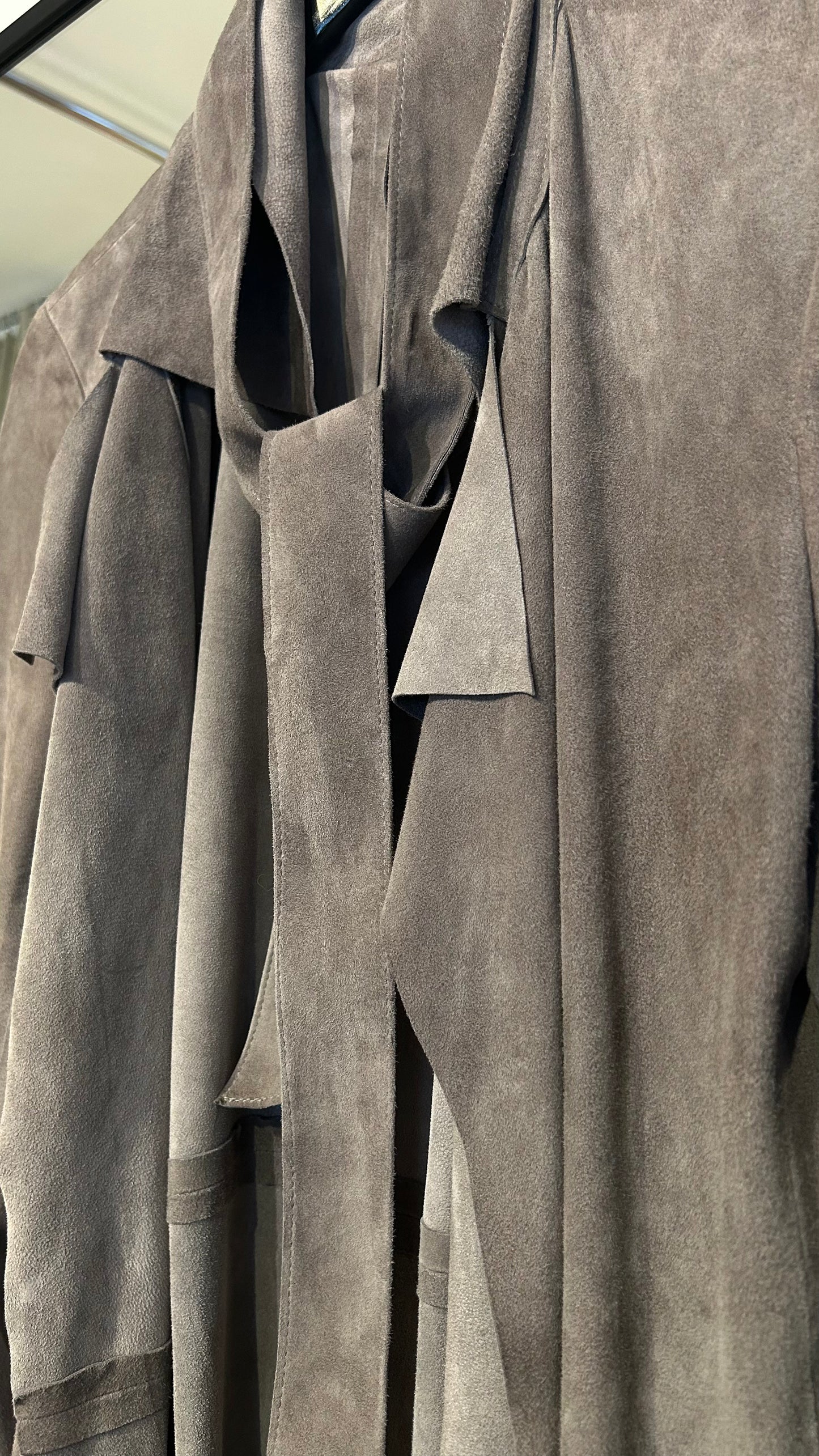 VANNI FORNASIERO handmade Wildledermantel taupe / S