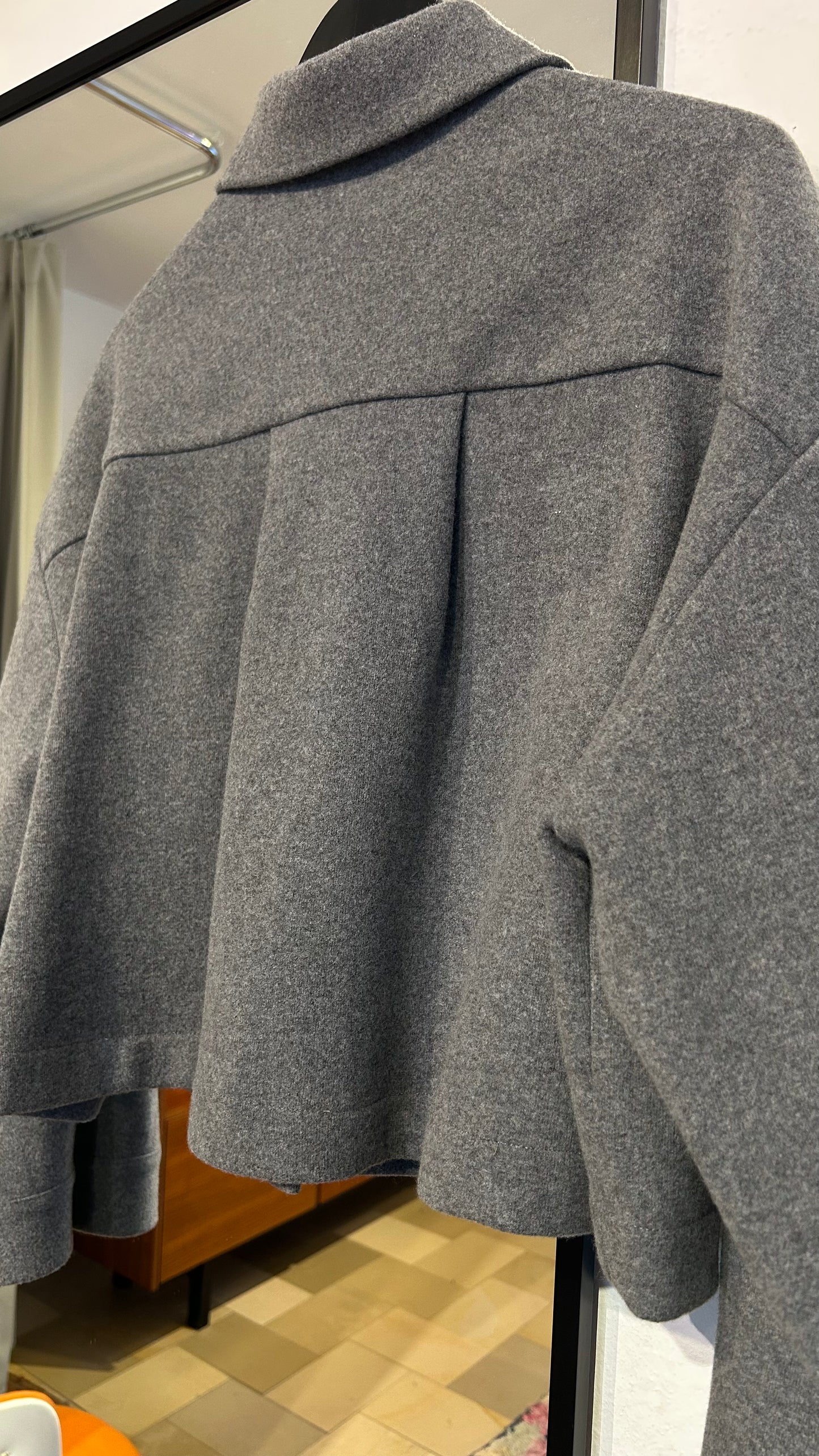 LIVIANA CONTI Shacket grau / 38