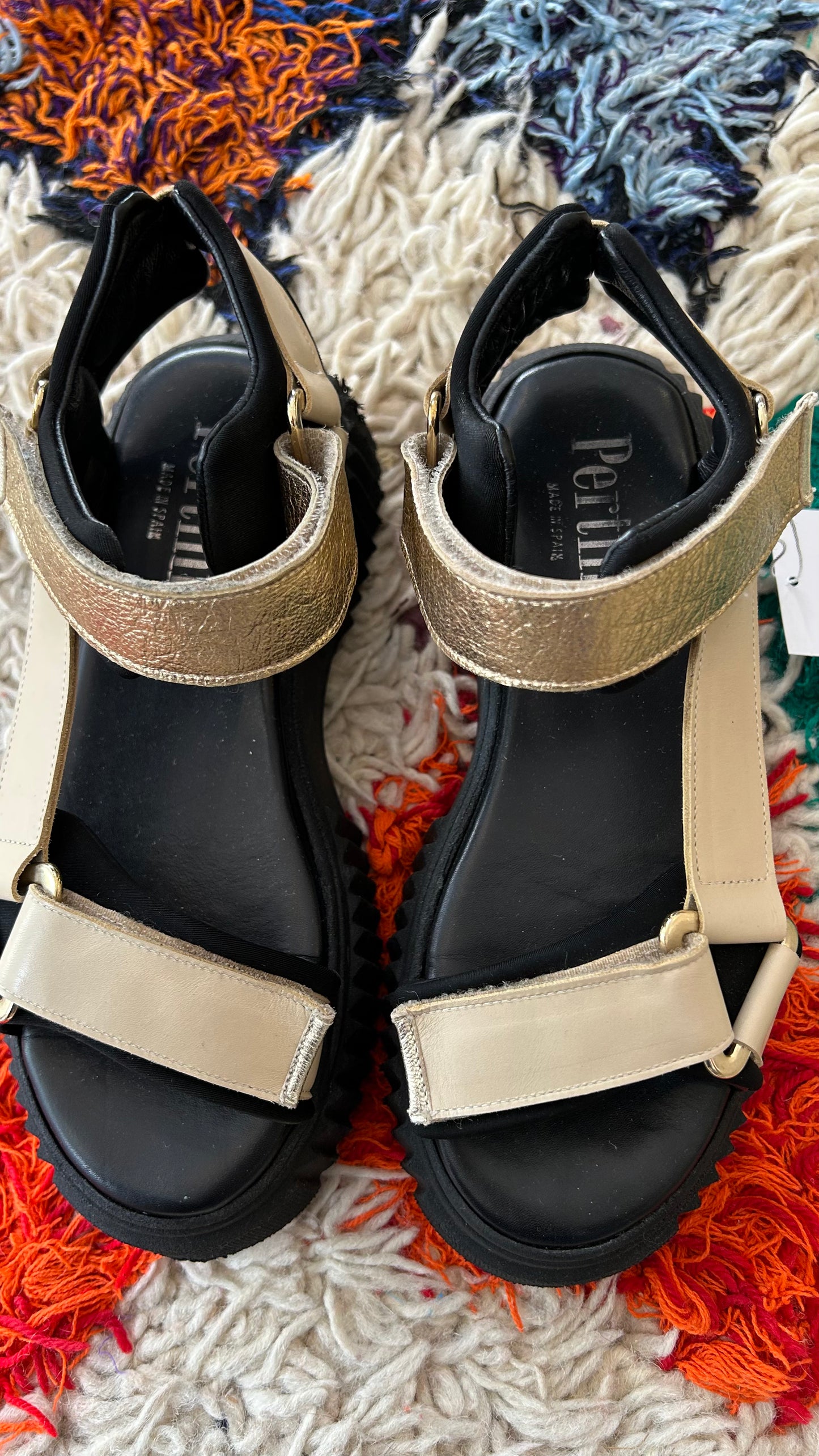 PERTINI Plateau Sandalen schwarz beige / 39