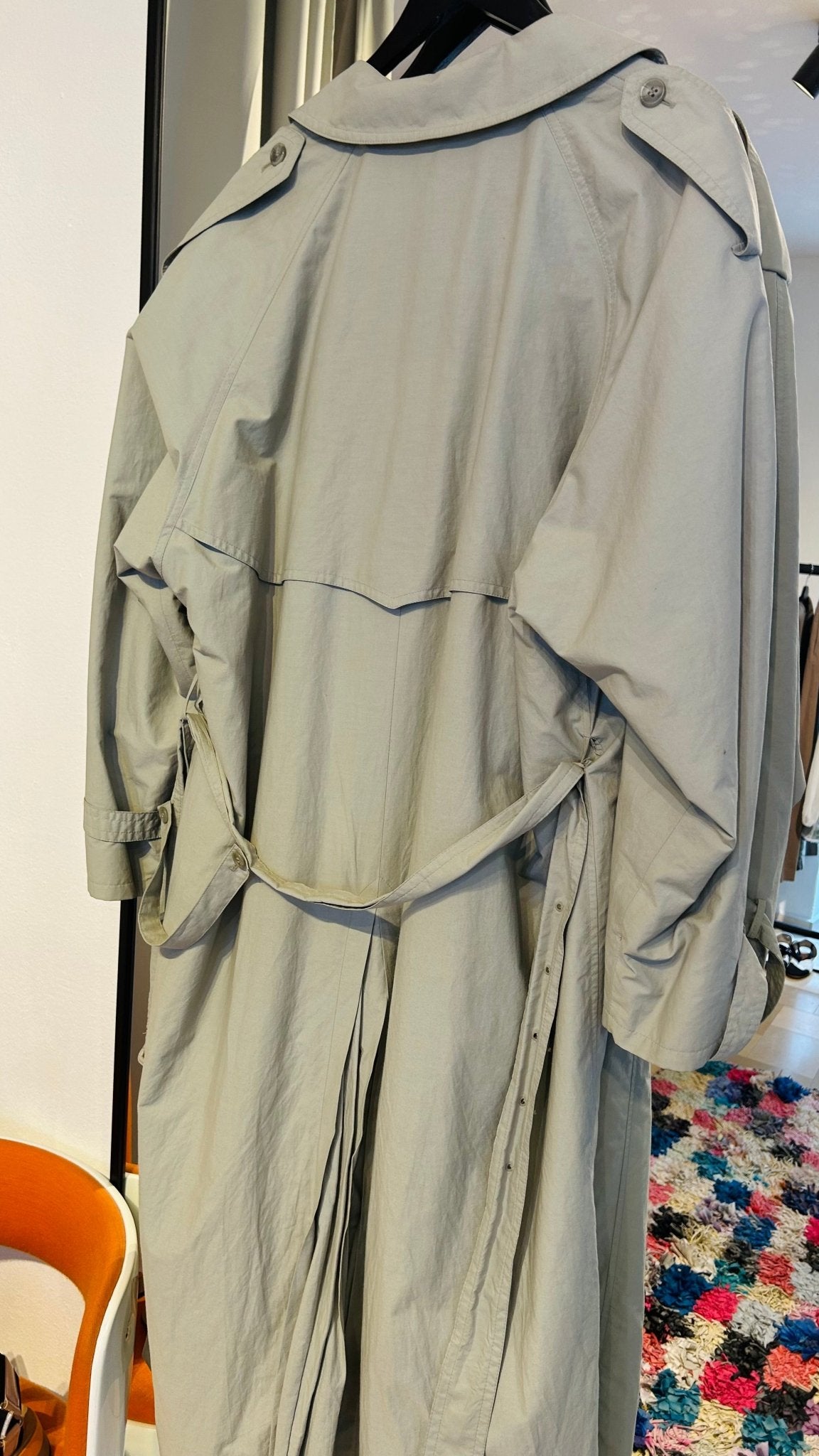 BUGATTI Trenchcoat Beige - lille.PLADS