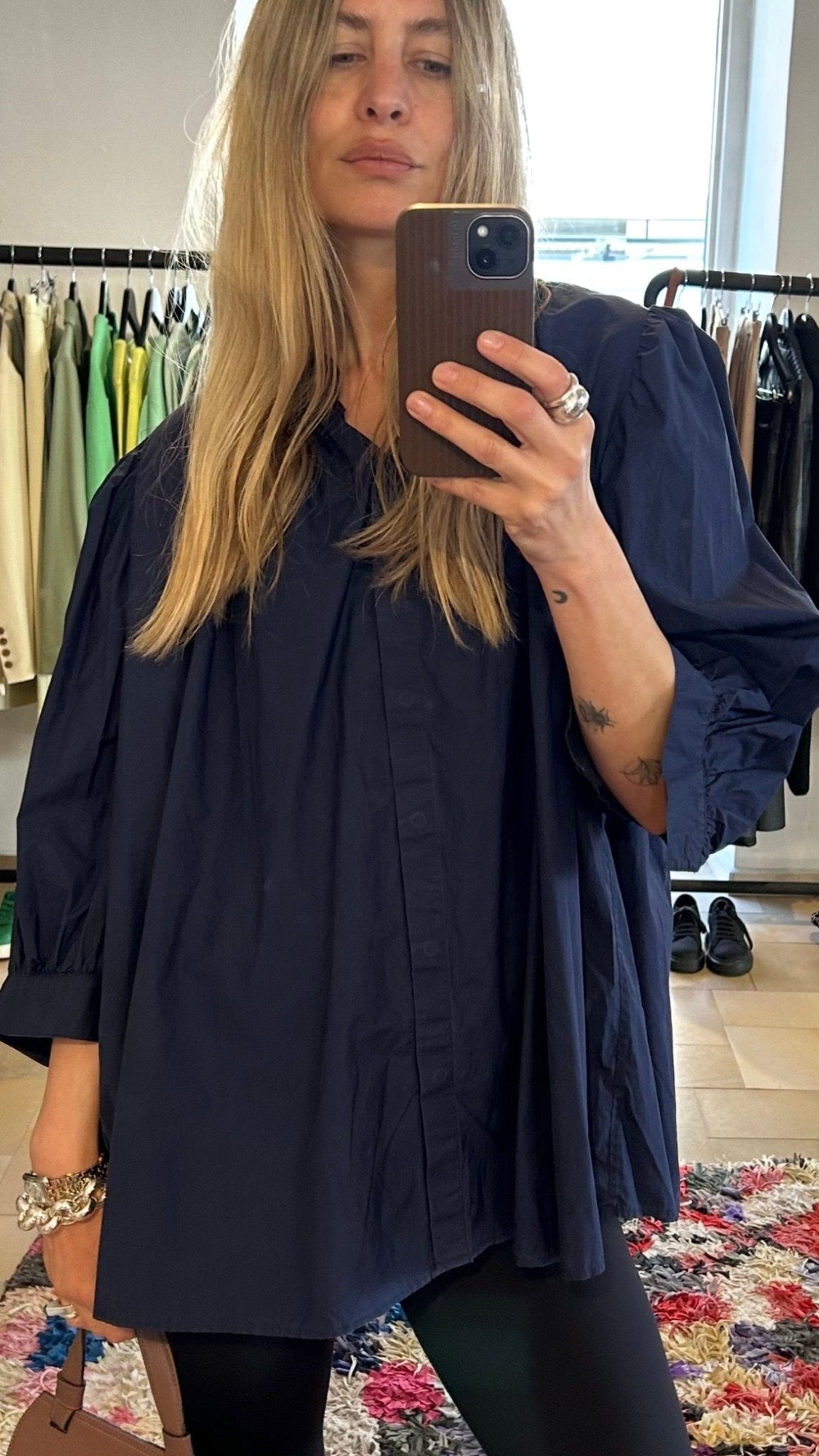 COS Blusenshirt dk.blau Puffärmel / 44 - lille.PLADS
