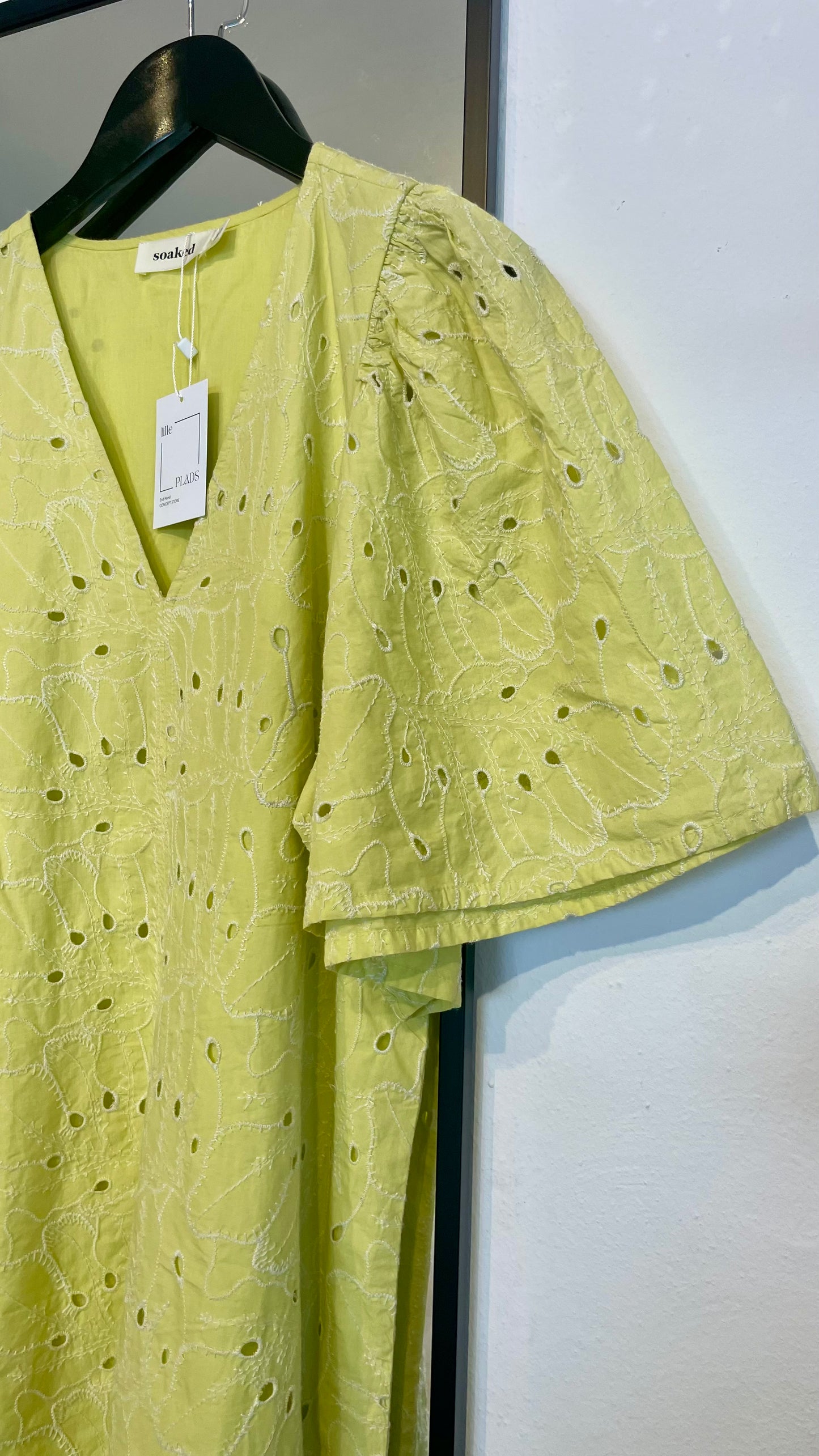 SOAKED IN LUXURY Midikleid / M