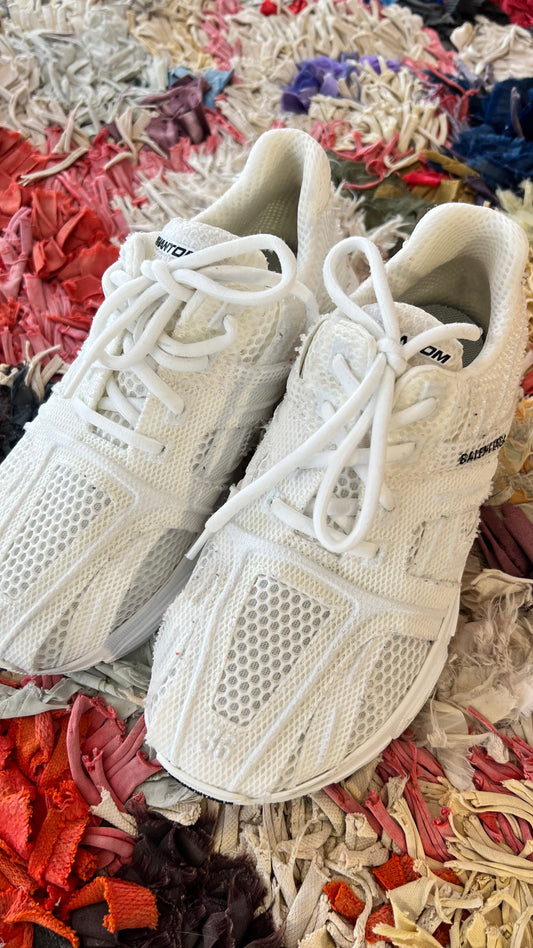 BALENCIAGA Sneaker