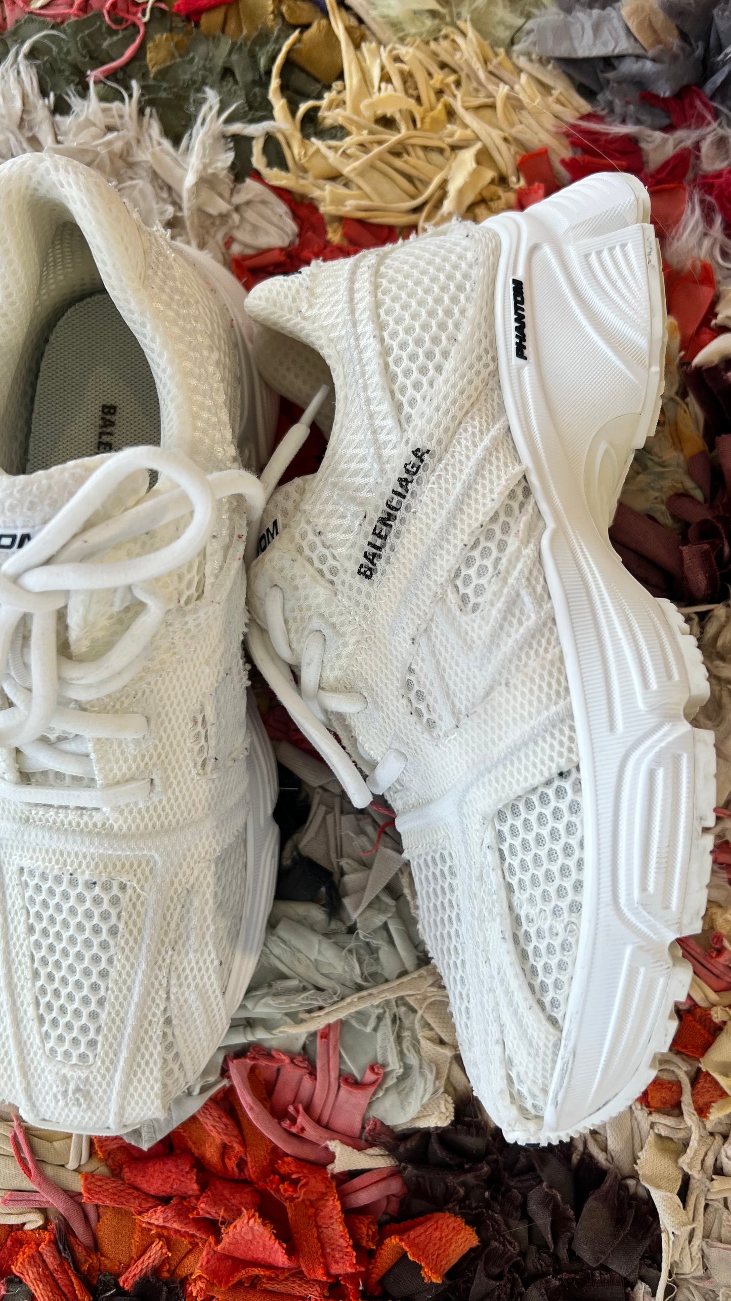 BALENCIAGA Sneaker
