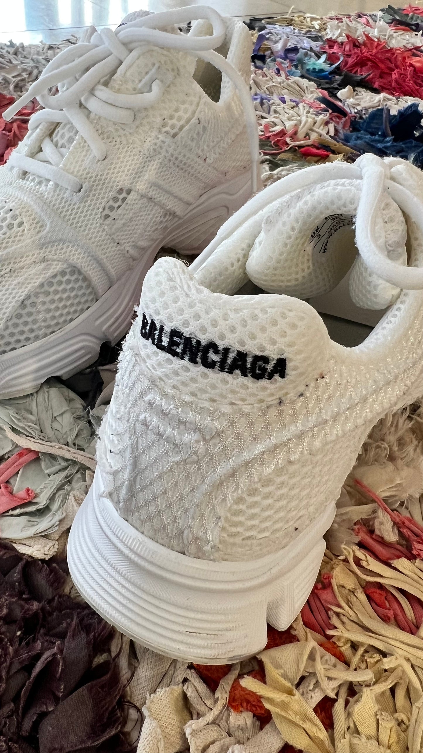 BALENCIAGA Sneaker