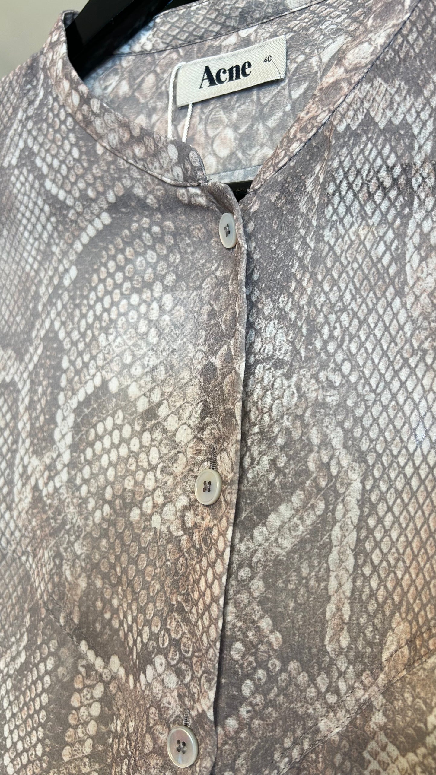 ACNE Seidenbluse Snake / 40