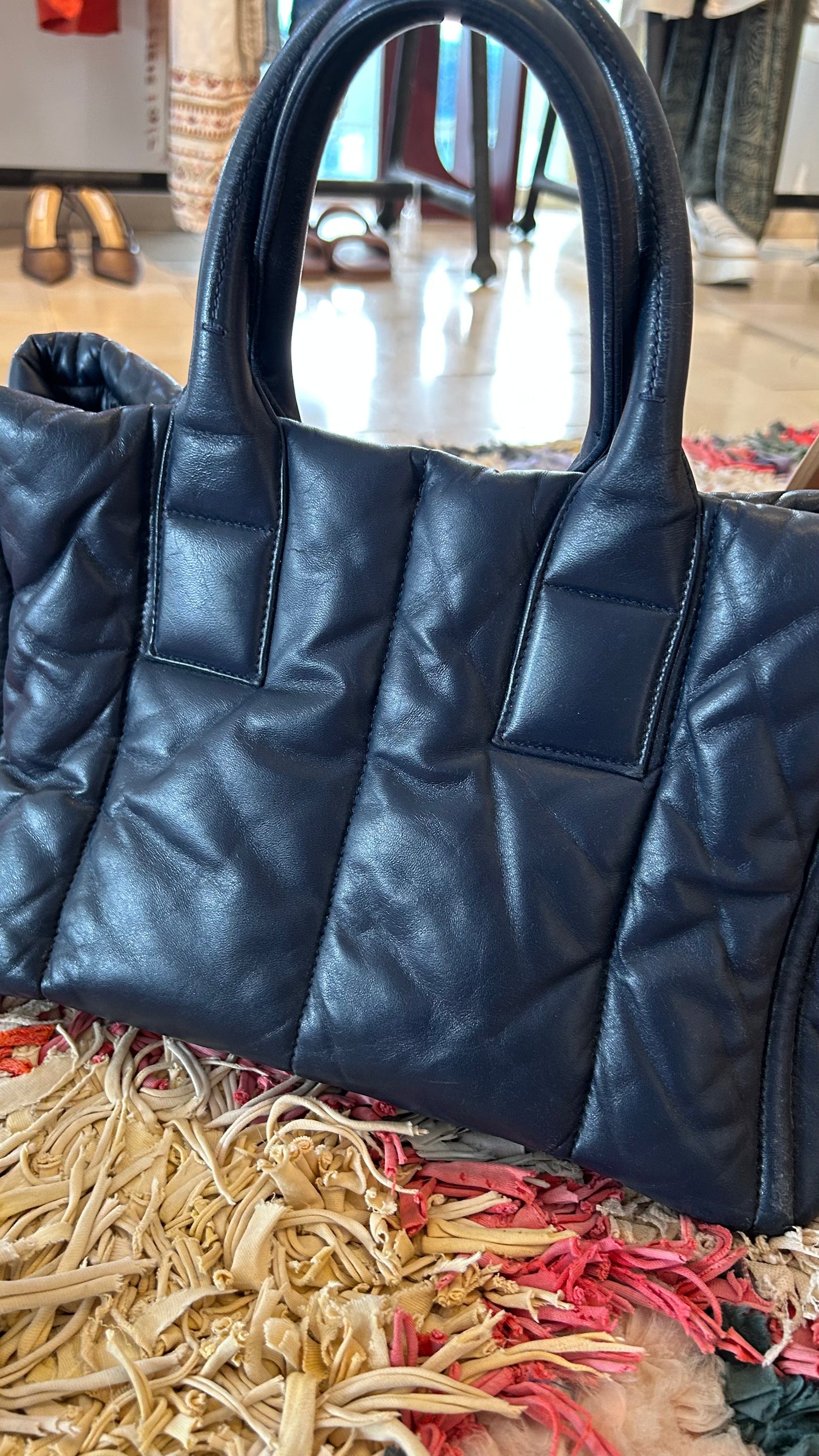 PRADA Handtasche dunkelblau Stepp