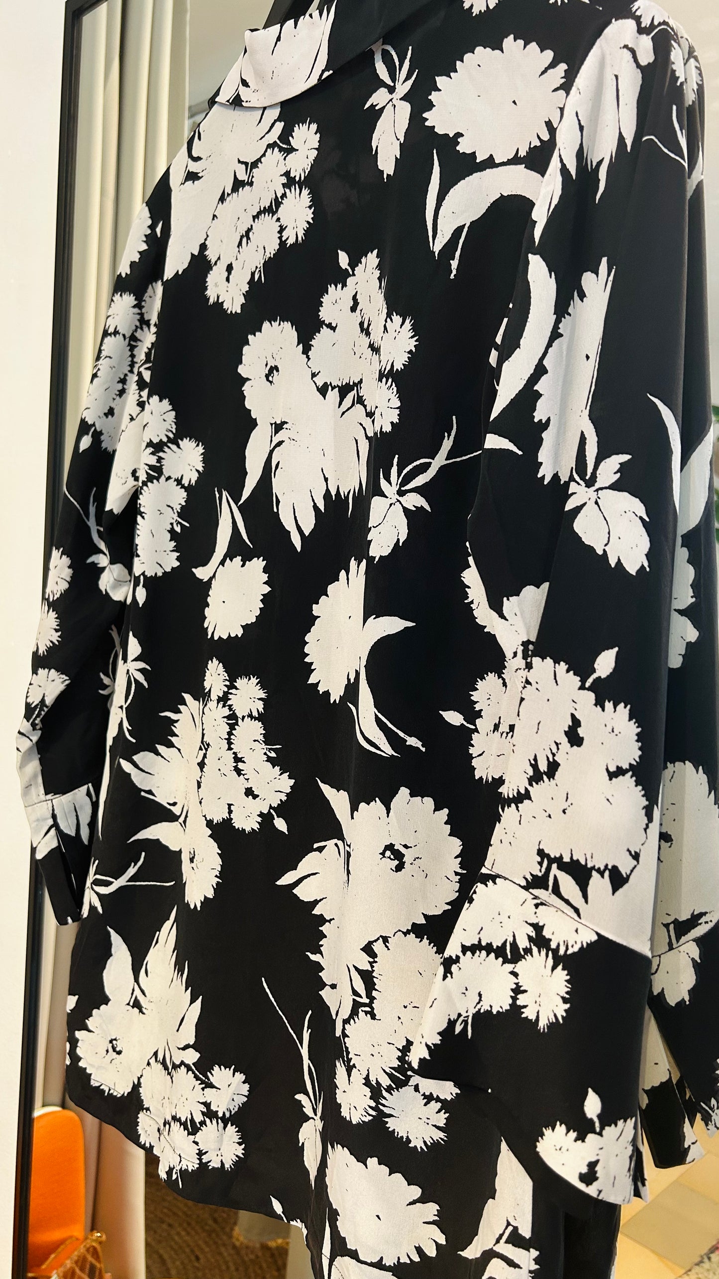 GANNI Seidenbluse dunkelblau/ weiß Floral
