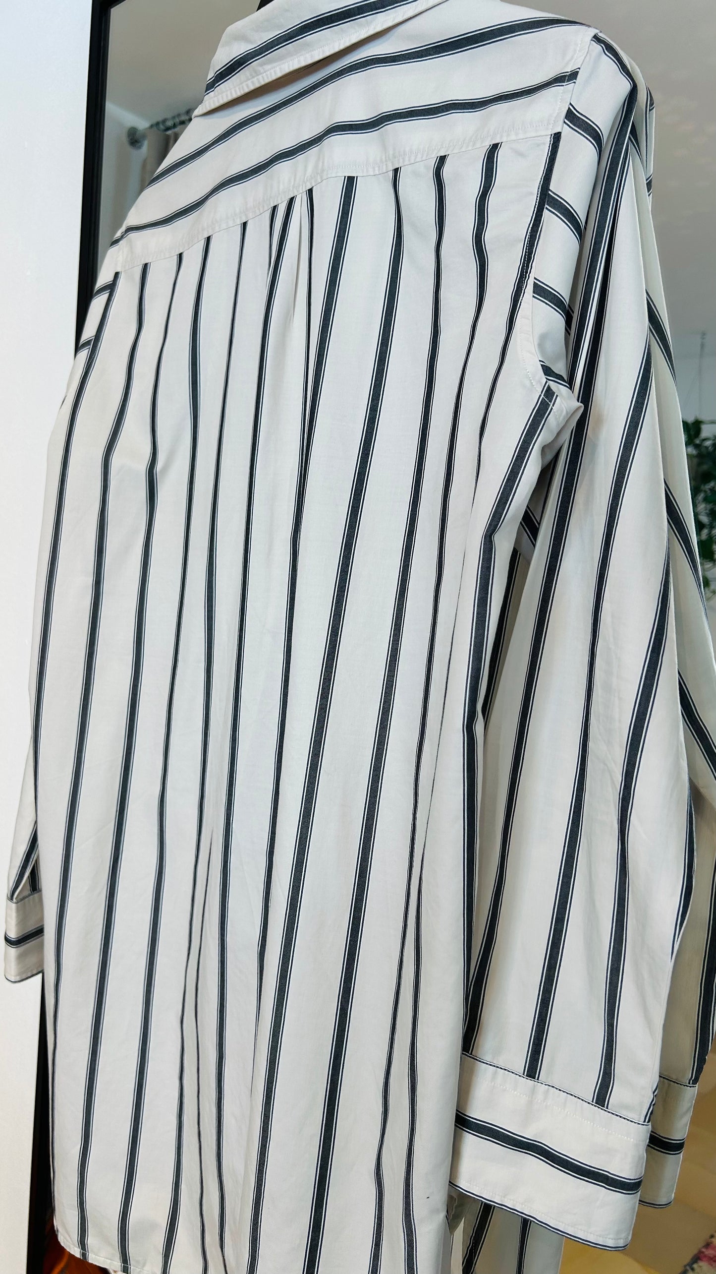0039 Italy Bluse weiß/blau Streifen