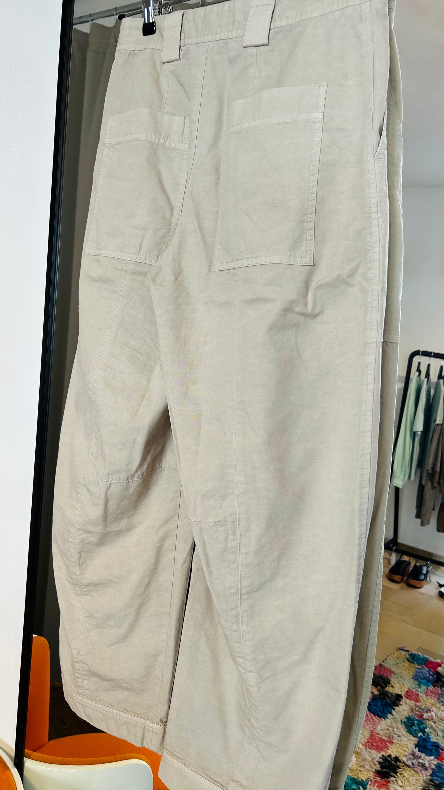 CLOSED Hose beige Barrel