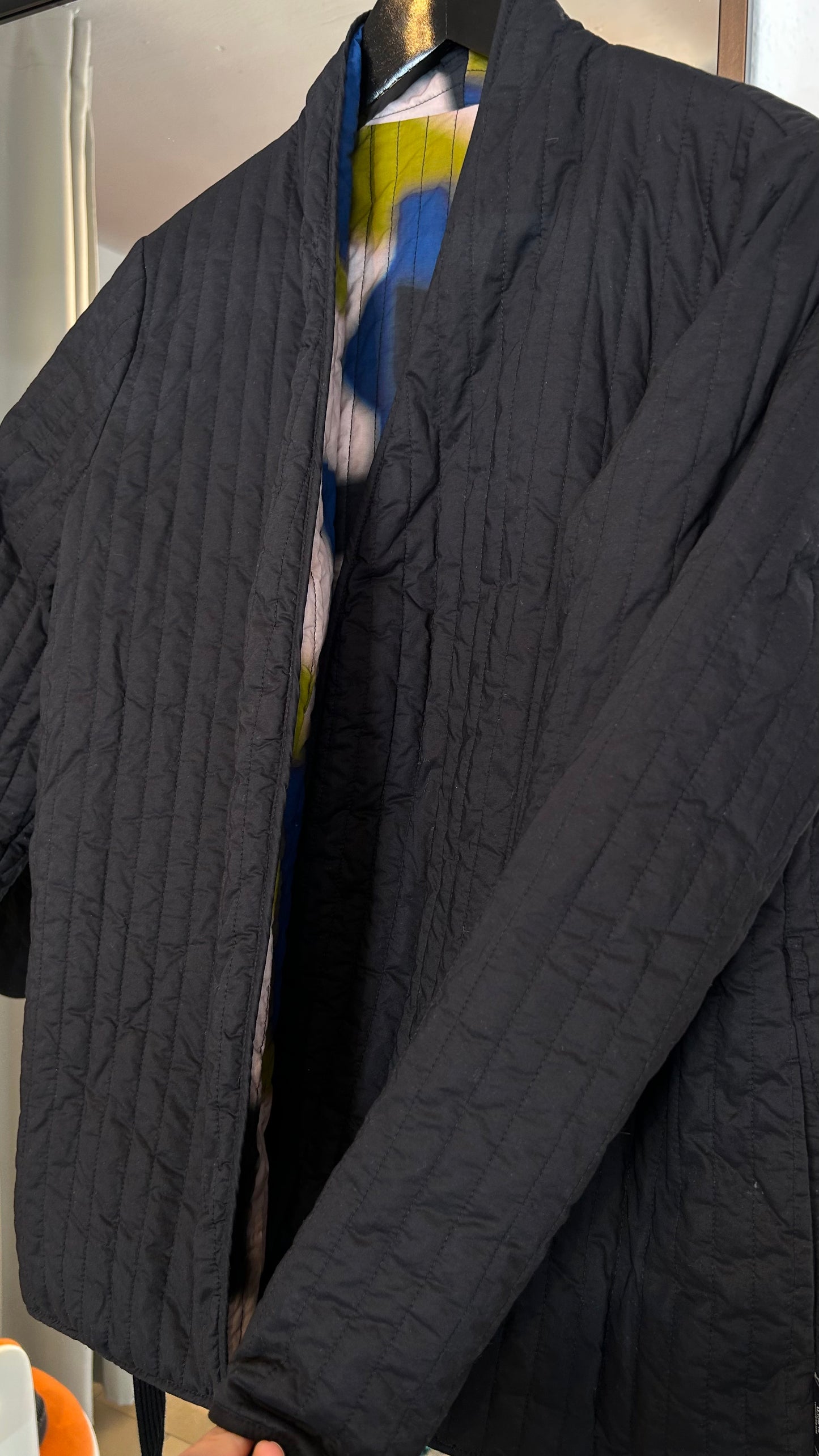 CLOSED Wendejacke schwarz / Batik / L