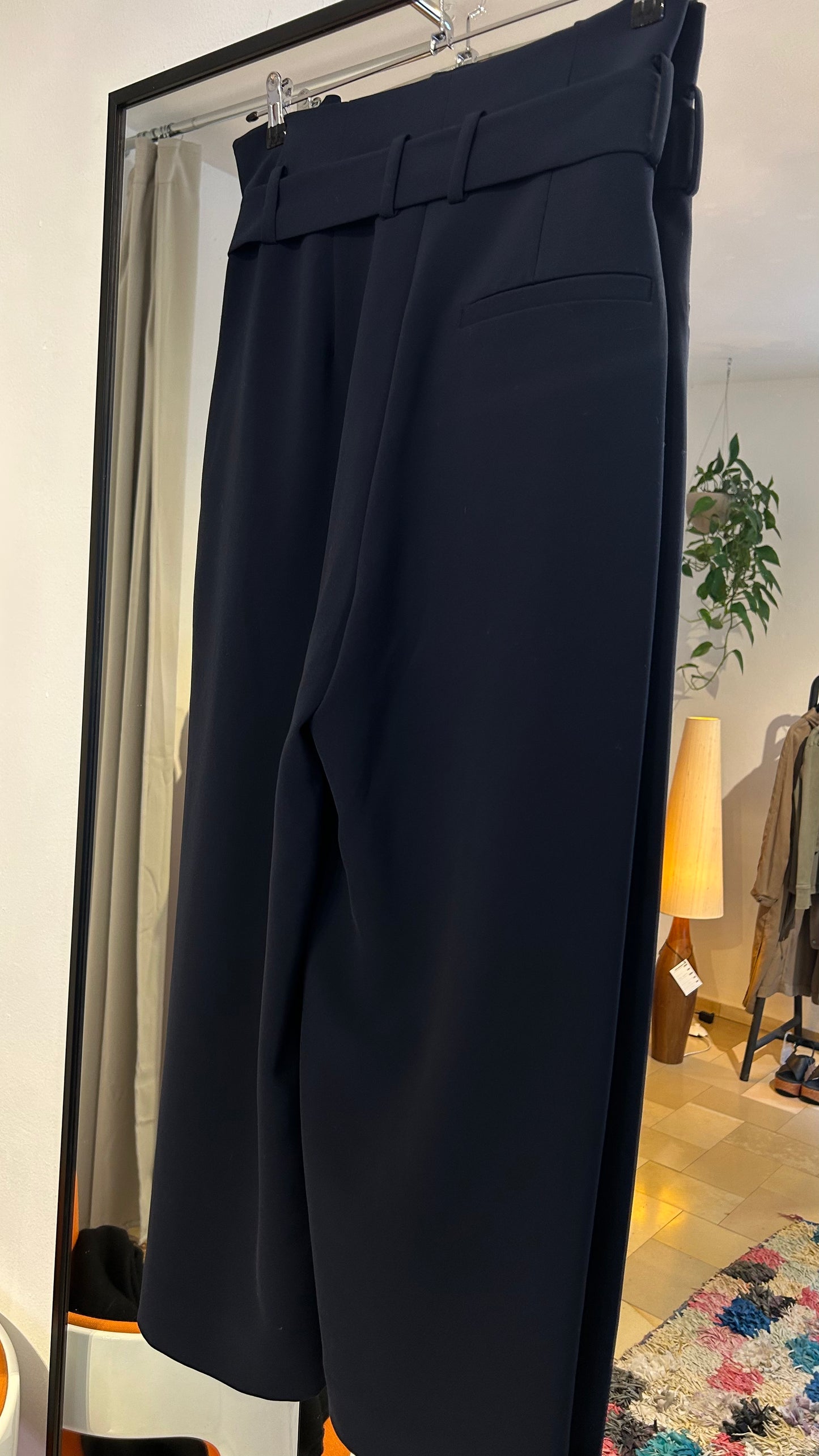 COS Hose mit Bindegürtel dunkelblau / 42
