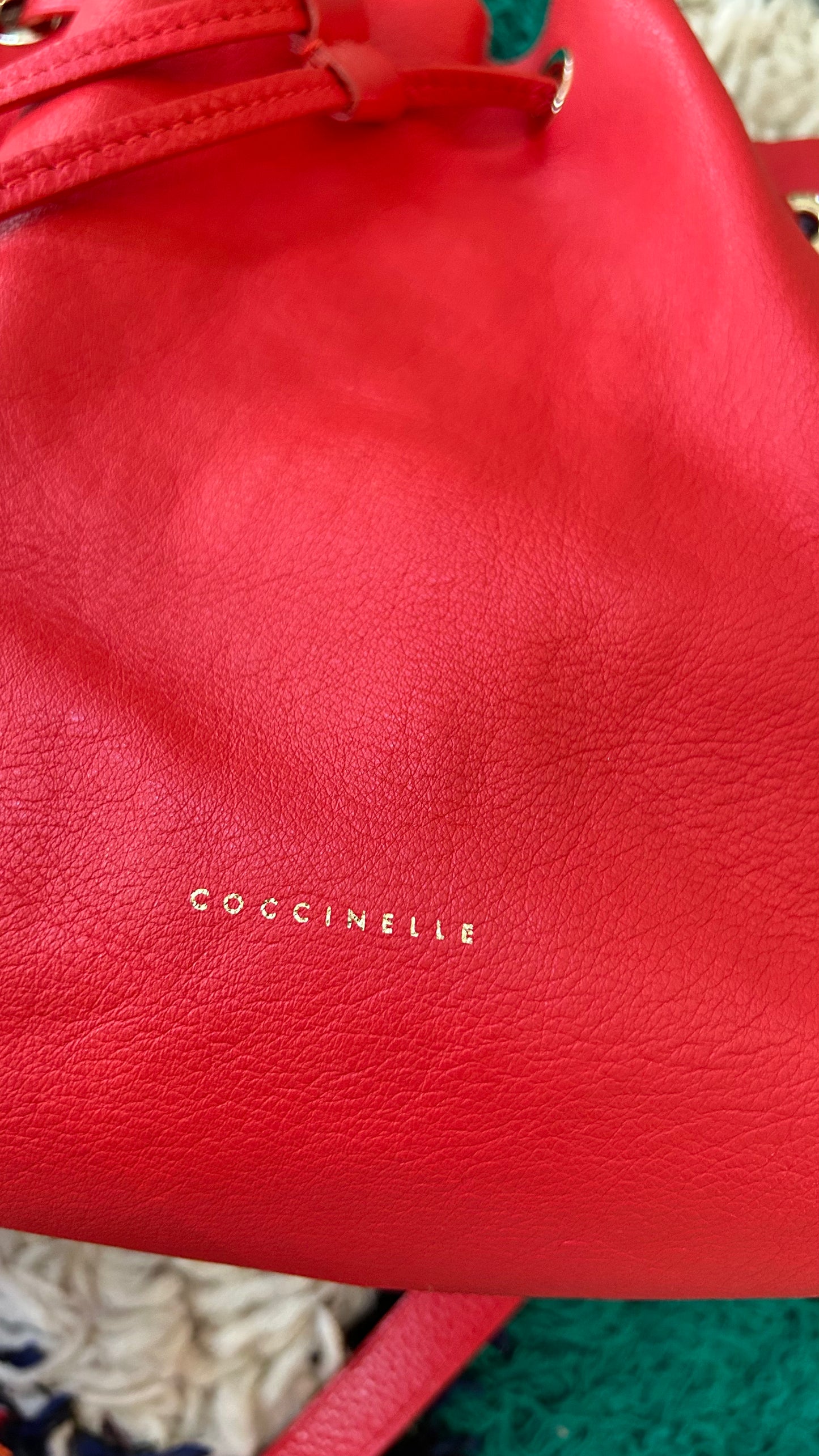 COCCINELLE Bucket Bag rot