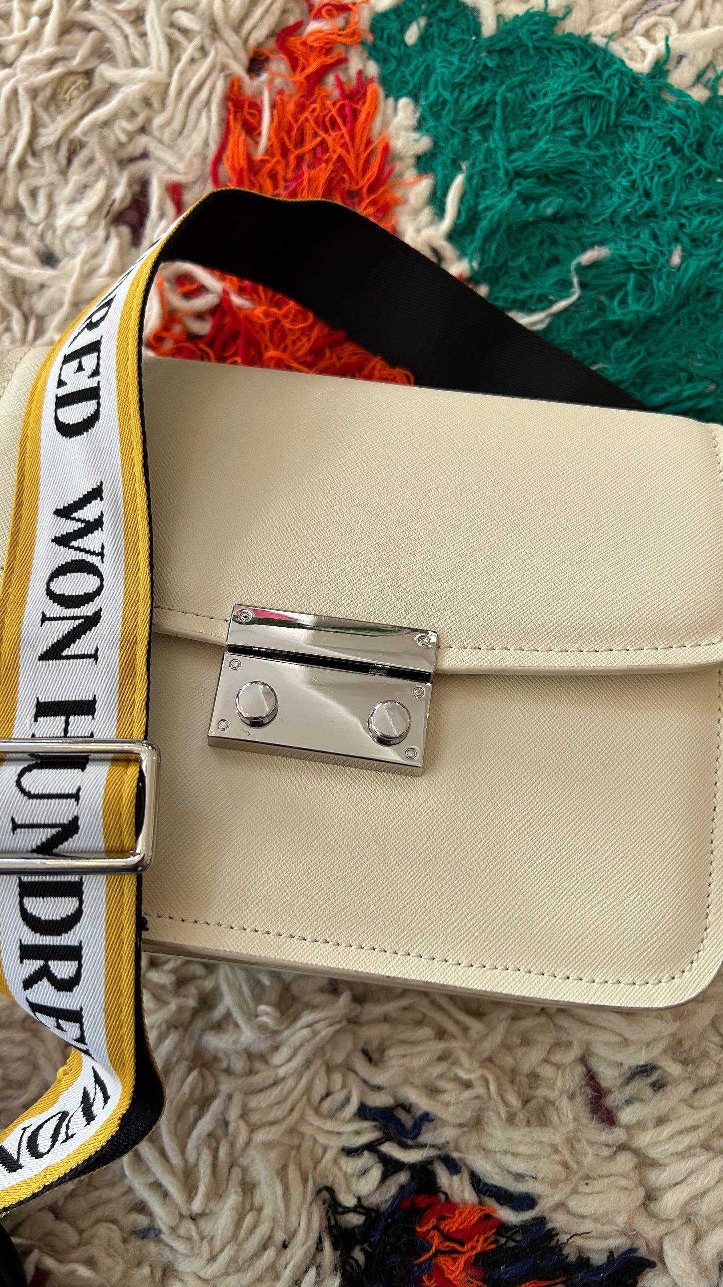 WON HUNDRED Schultertasche creme