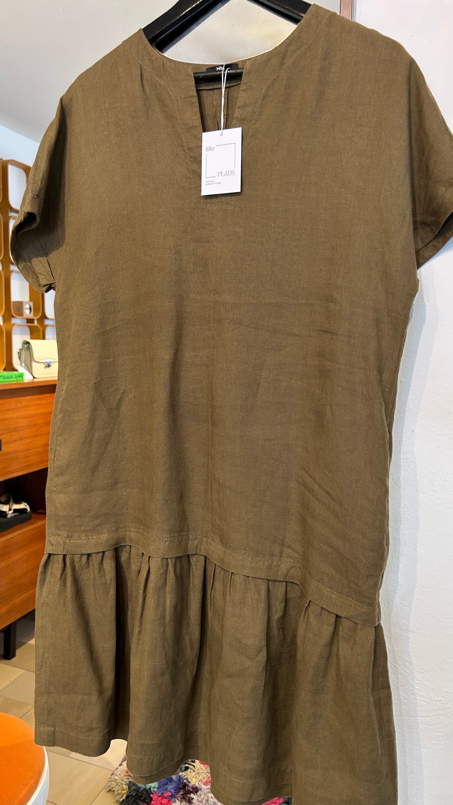 RIANI Leinenkleid Midi oliv / S