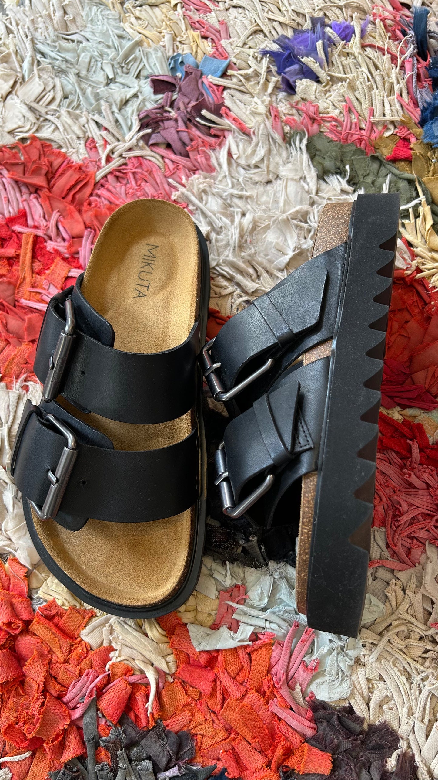 MIKUTA Sandalen / 38