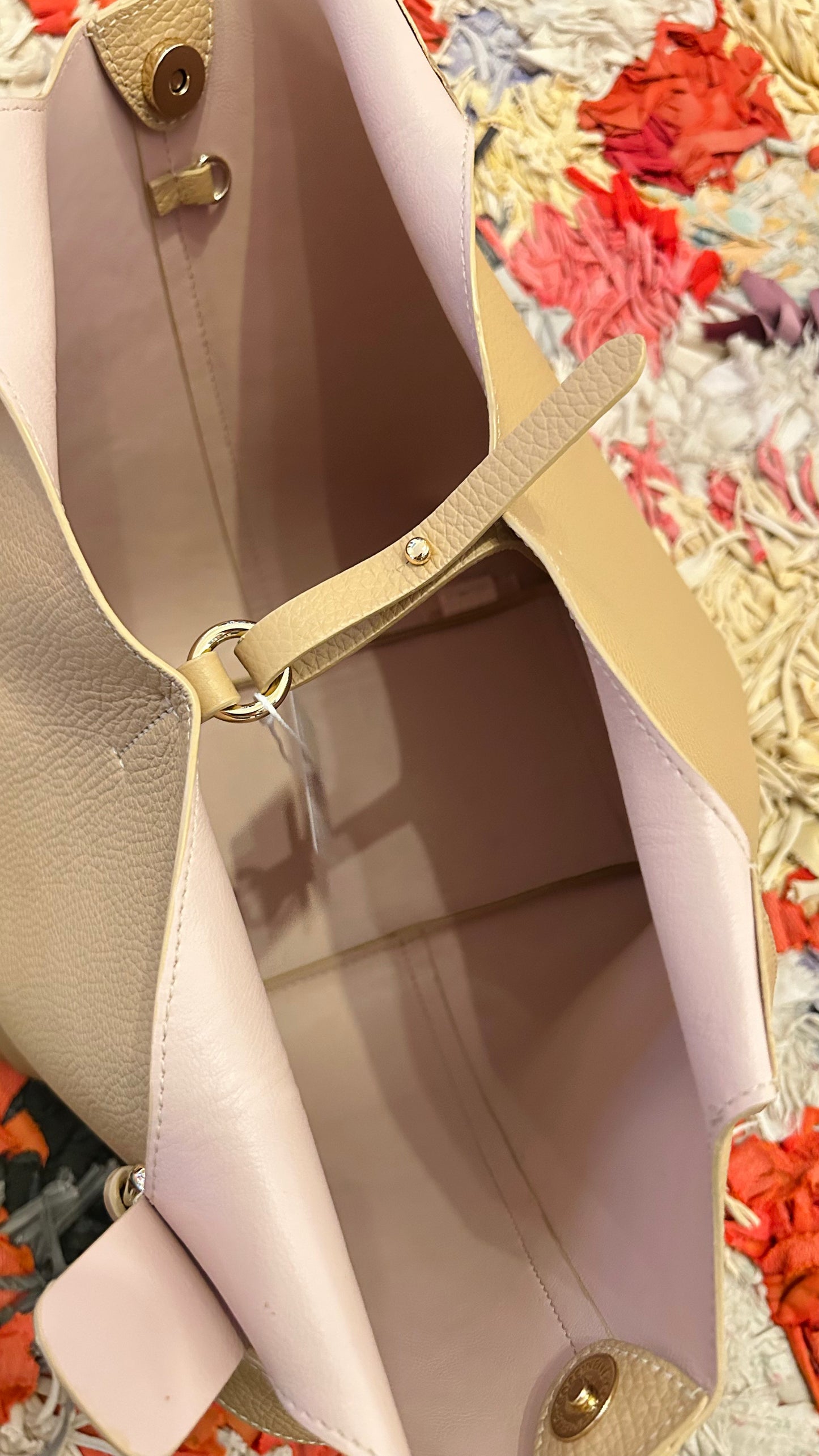 COCCINELLE Handtasche beige