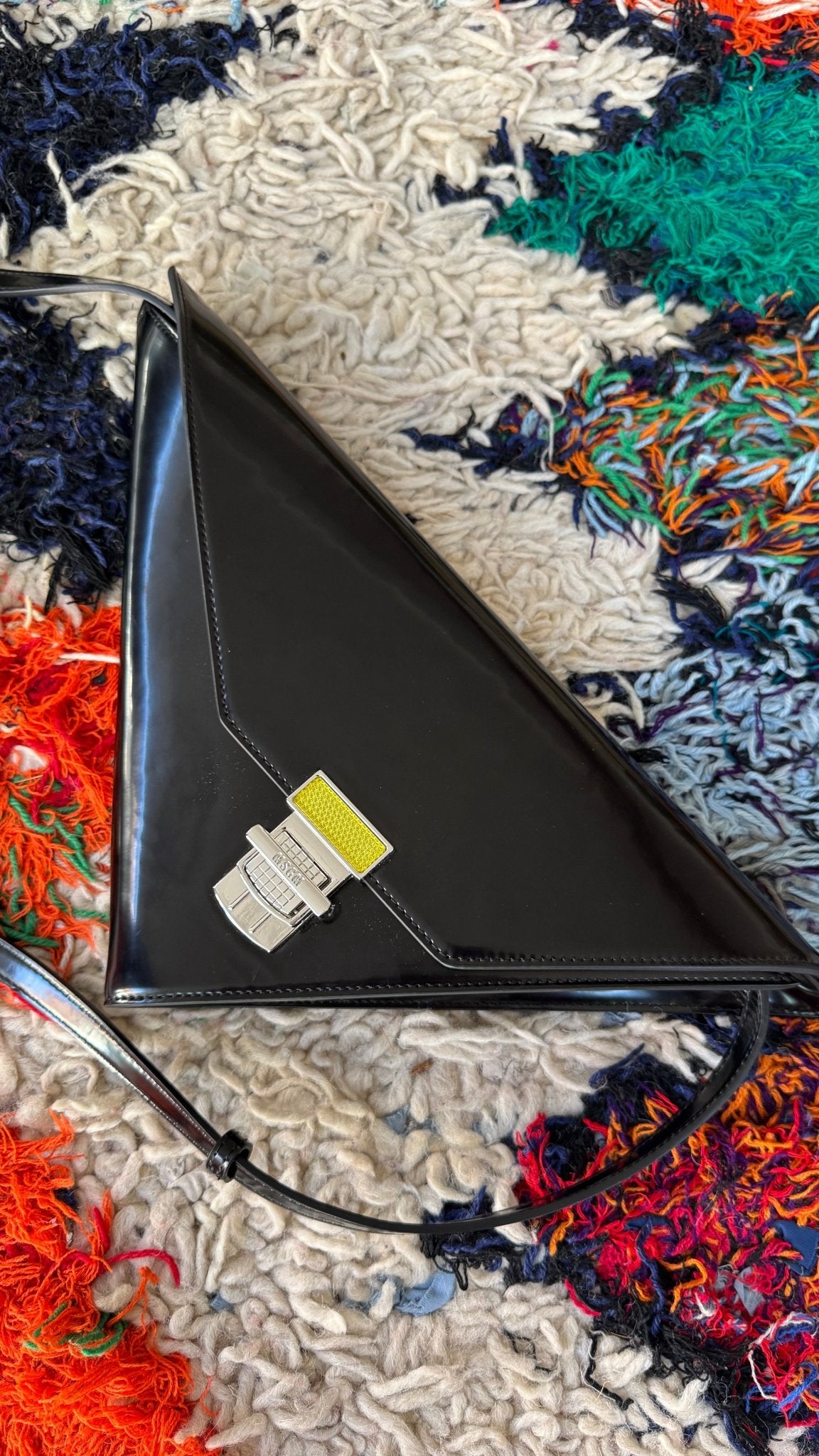 MSGM Handtasche triangle Shape schwarz - lille.PLADS eGbR